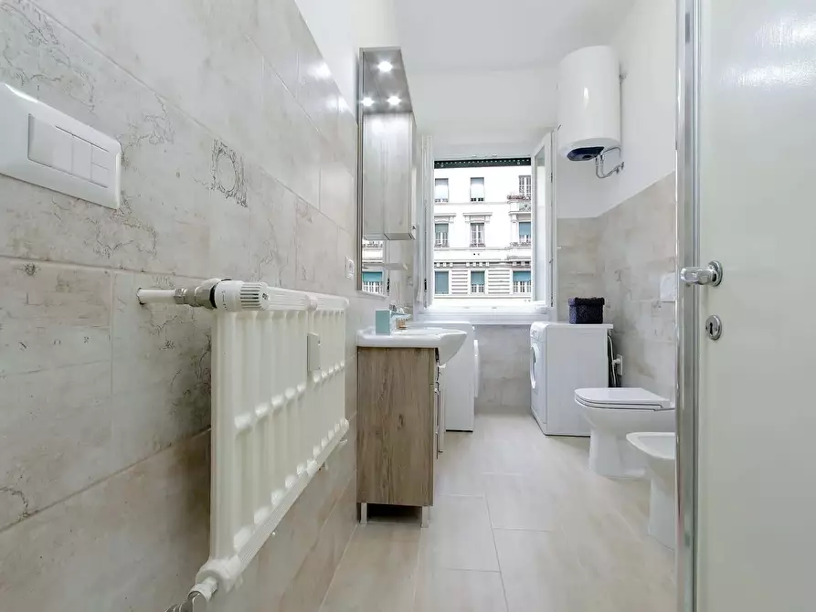 Immagine 23 di Appartamento in affitto  in Via Buccari11 a Roma