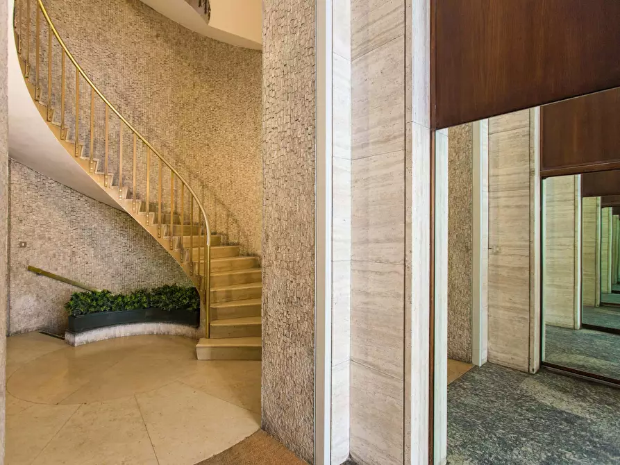 Immagine 16 di Appartamento in affitto  in Via Durini a Milano