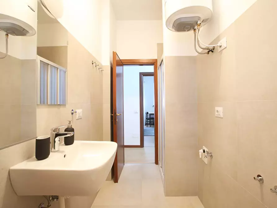 Immagine 19 di Camera in affitto  in Via Carlo Marx5 a Milano