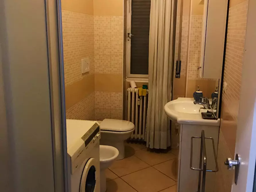 Immagine 4 di Camera in affitto  in Alzaia Naviglio Pavese106 a Milano