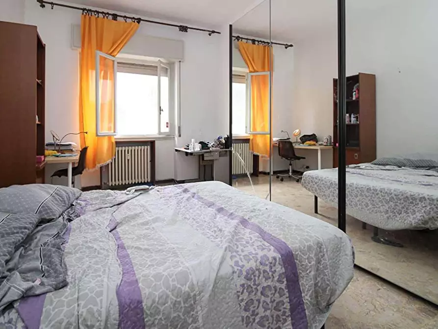 Immagine 35 di Camera in affitto  in Via Innocenzo Isimbardi a Milano