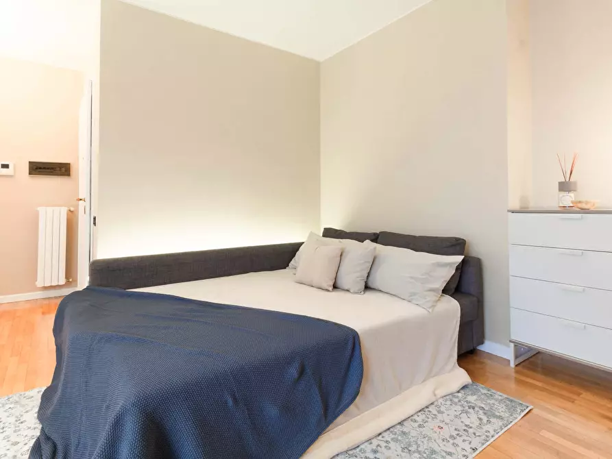 Immagine 32 di Appartamento in affitto  in Via Pietro Custodi3 a Milano