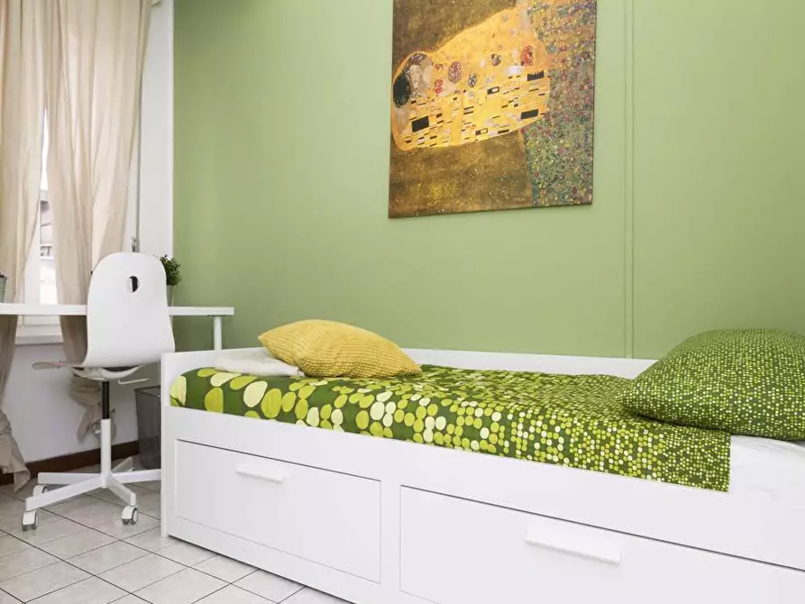 Immagine 5 di Camera in affitto  in Viale Carlo Espinasse12 a Milano