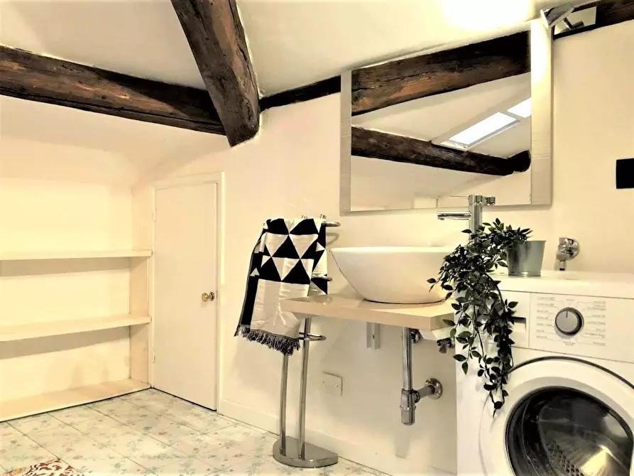 Immagine 13 di Camera in affitto  in Via della Cernaia38 a Firenze