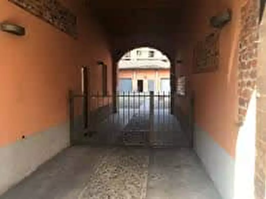Immagine 29 di Appartamento in affitto  in Via San Bernardo1 a Milano