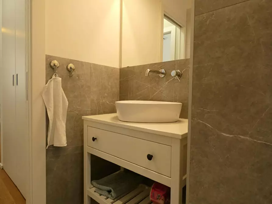 Immagine 9 di Appartamento in affitto  in Via Cenisio5 a Milano