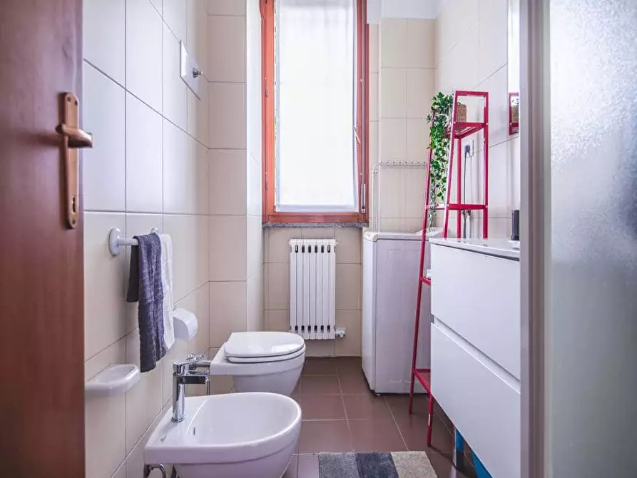 Immagine 8 di Camera in affitto  in Via Valassina7 a Milano