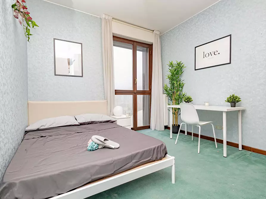 Immagine 2 di Camera in affitto  in Via Francesco Caracciolo77 a Milano