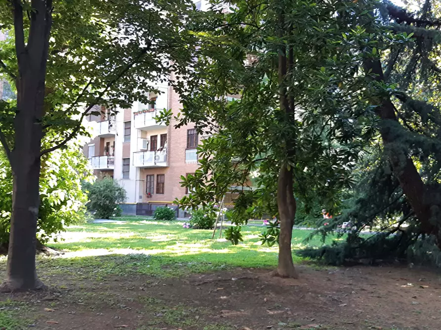 Immagine 11 di Camera in affitto  in Viale Famagosta30 a Milano