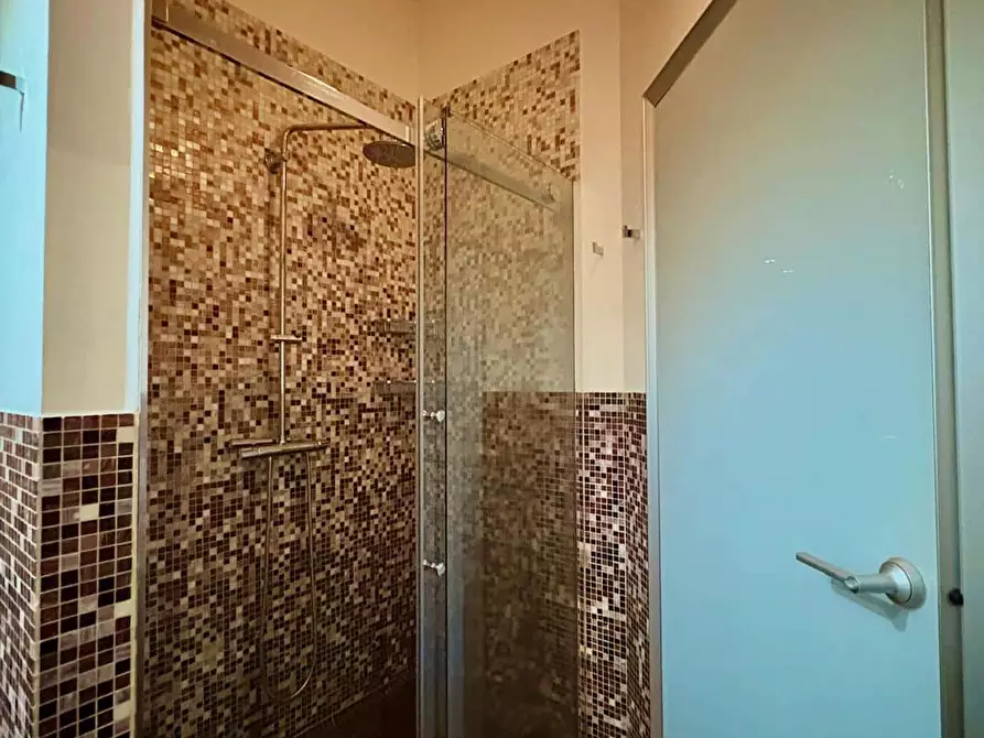 Immagine 18 di Camera in affitto  in Via Giosuè Carducci21 a Milano