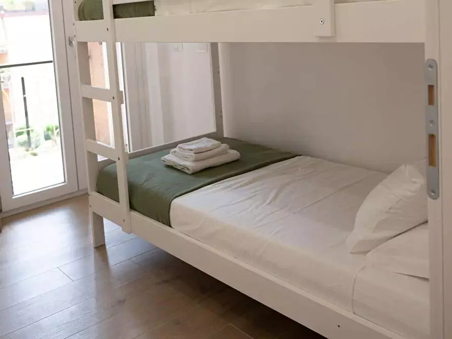 Immagine 11 di Appartamento in affitto  in Vicolo della Serpe61 a Roma