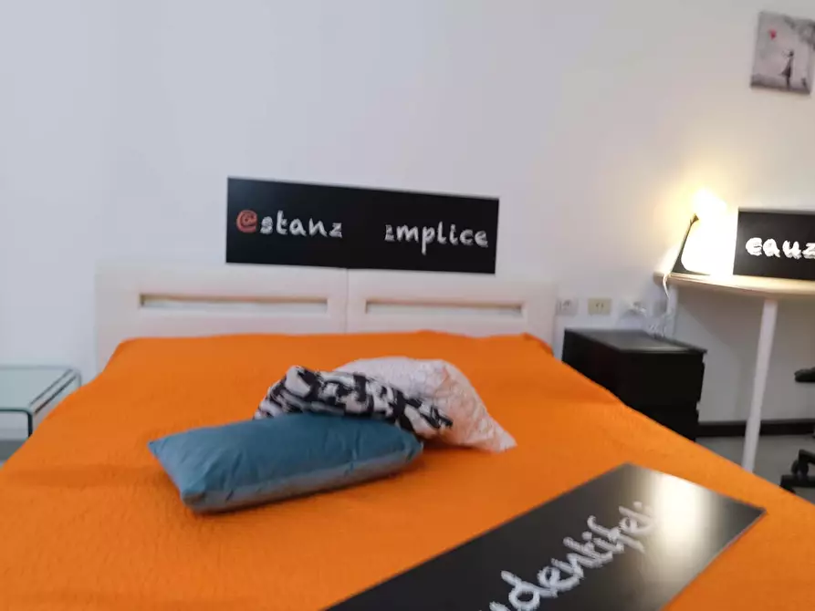 Immagine 6 di Camera in affitto  in Via Michele Coppinosnc a Sassari