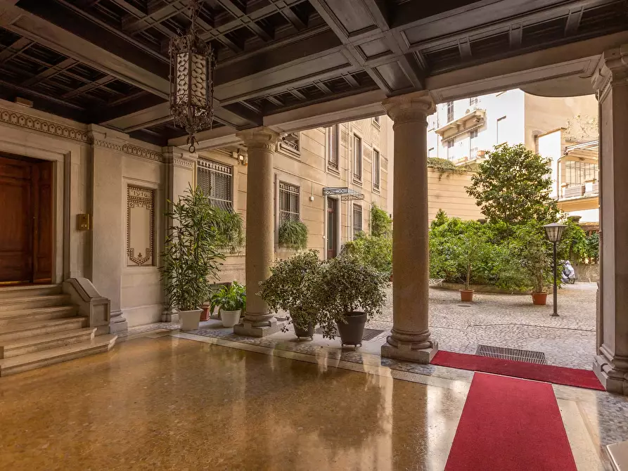 Immagine 20 di Appartamento in affitto  in Via Guido D'Arezzo8 a Milano