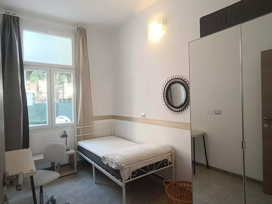 Immagine 1 di Camera in affitto  in Via Castellammare13 a Milano