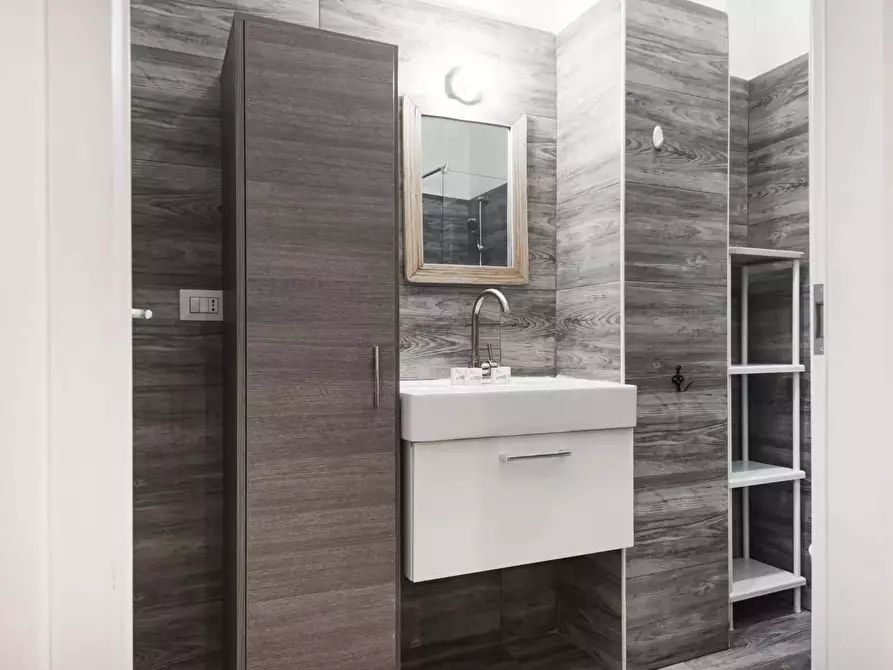 Immagine 19 di Appartamento in affitto  in Viale Tunisia36 a Milano