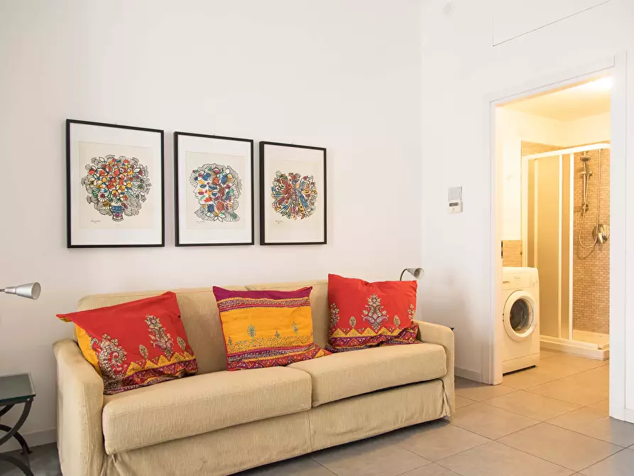 Immagine 22 di Appartamento in affitto  in Via Vigevano a Milano