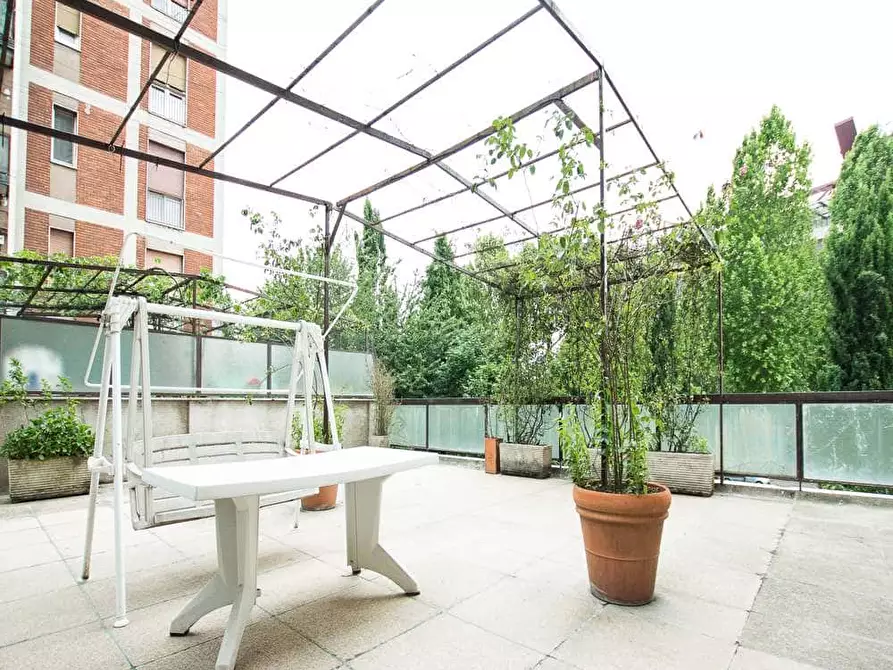 Immagine 6 di Camera in affitto  in Via Alfonso Capecelatro91 a Milano