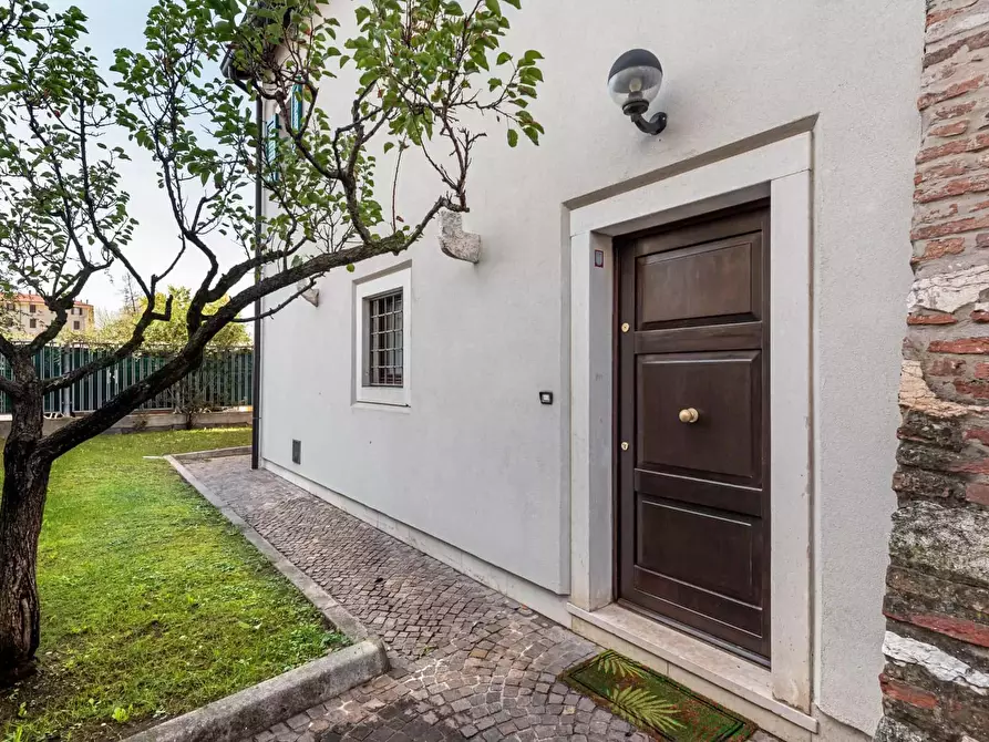 Immagine 16 di Appartamento in affitto  in Rigaste San Zeno25 a Verona