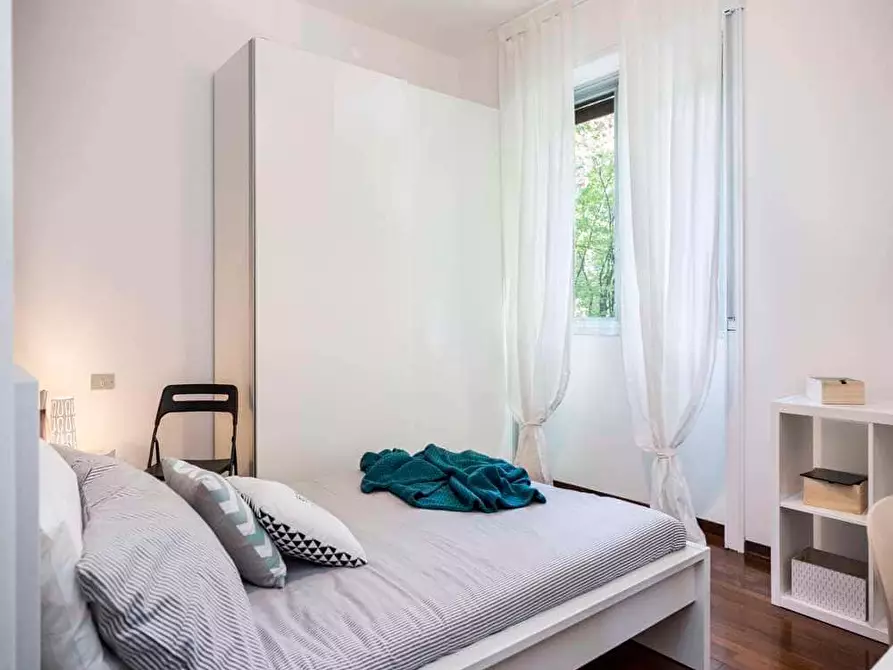 Immagine 6 di Camera in affitto  in Via Giuseppe Frua16 a Milano