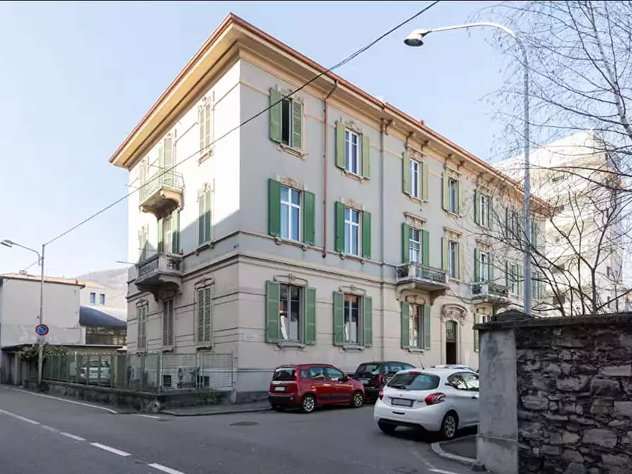 Immagine 33 di Appartamento in affitto  in Via Magenta30 a Como
