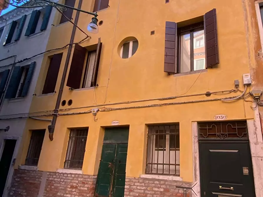 Immagine 10 di Appartamento in affitto  in Calle dei Scoacamini1030 a Venezia