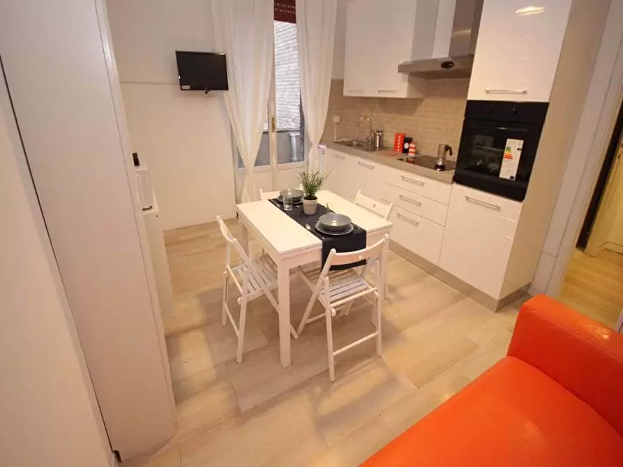 Immagine 25 di Camera in affitto  in Via Salvatore Barzilai15 a Milano