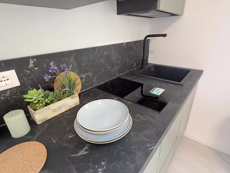 Immagine 13 di Camera in affitto  in Via Vignolese749 a Modena