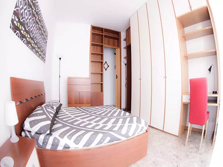 Immagine 2 di Camera in affitto  in Via Pergine3 a Milano