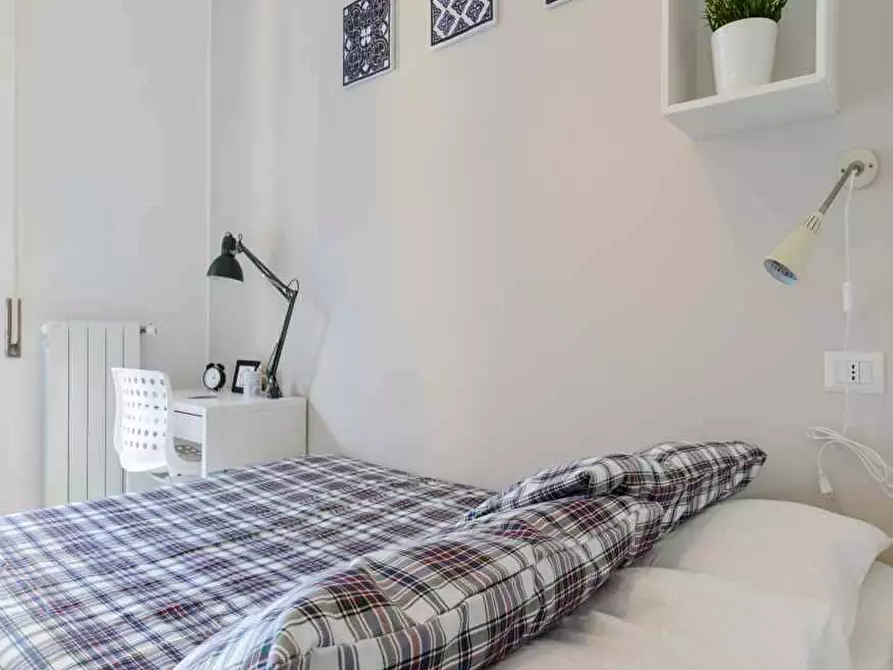 Immagine 3 di Camera in affitto  in Via Sulmona23 a Milano