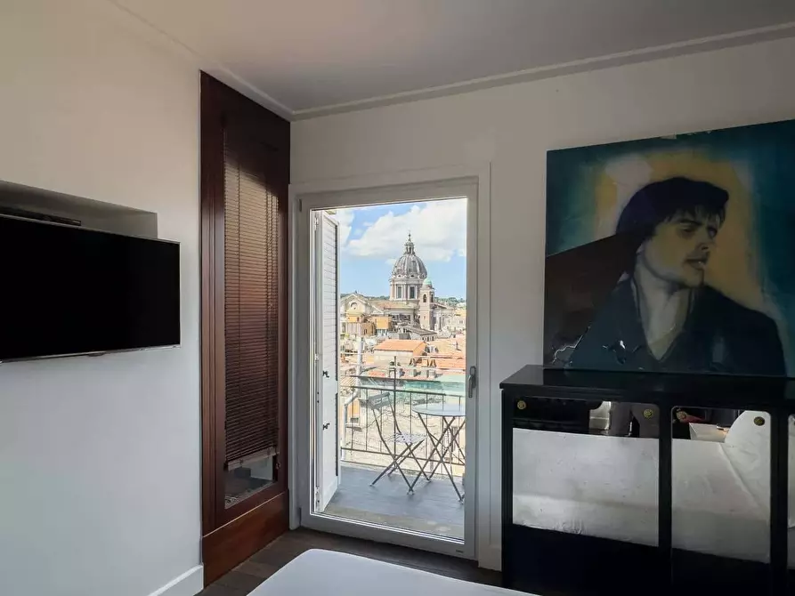 Immagine 3 di Appartamento in affitto  in Via Mario de' Fiori42 a Roma