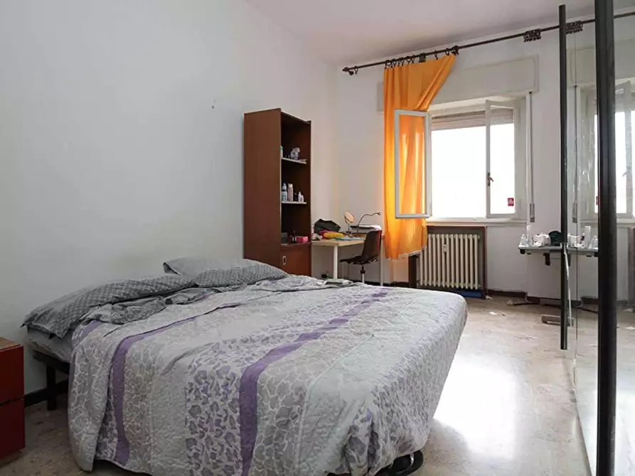 Immagine 33 di Camera in affitto  in Via Innocenzo Isimbardi a Milano