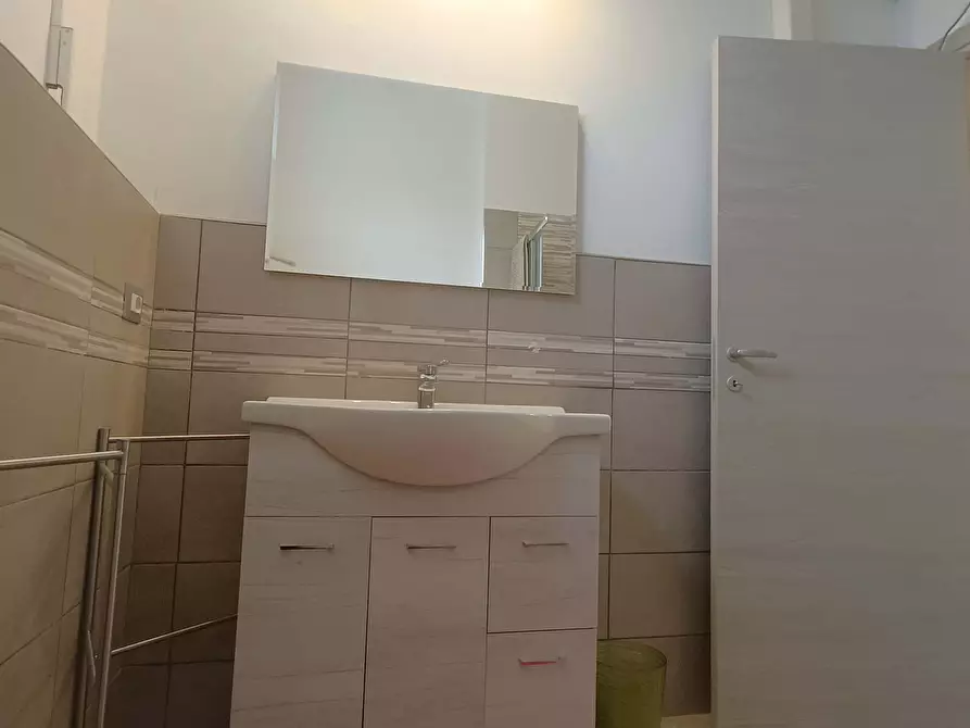 Immagine 32 di Camera in affitto  in Via Castellammare13 a Milano