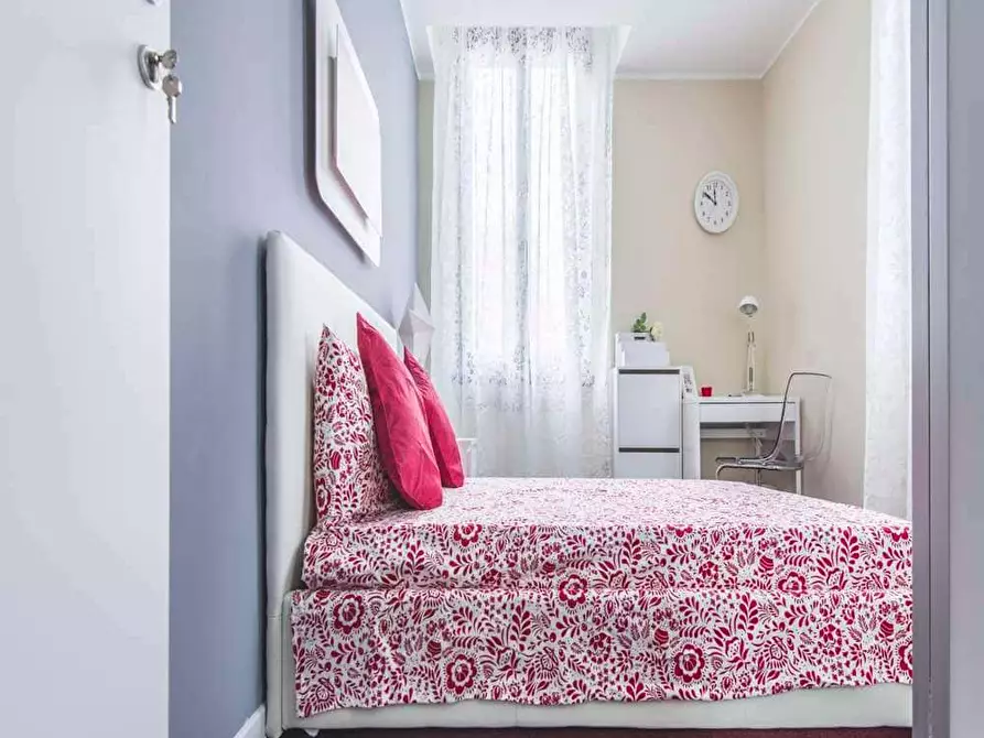 Immagine 4 di Camera in affitto  in Viale Nazario Sauro4 a Milano