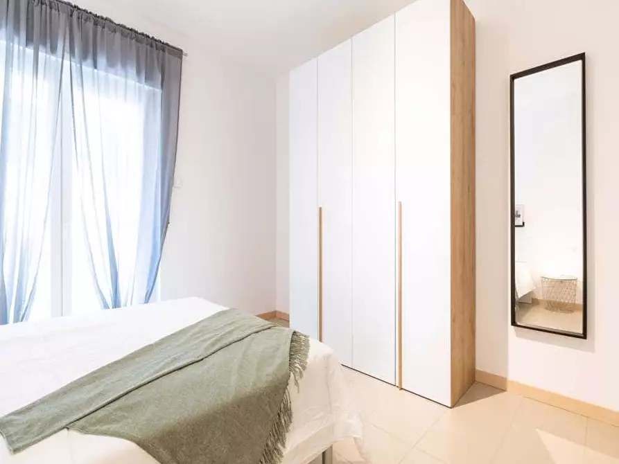Immagine 2 di Camera in affitto  in Via Gardone5 a Milano