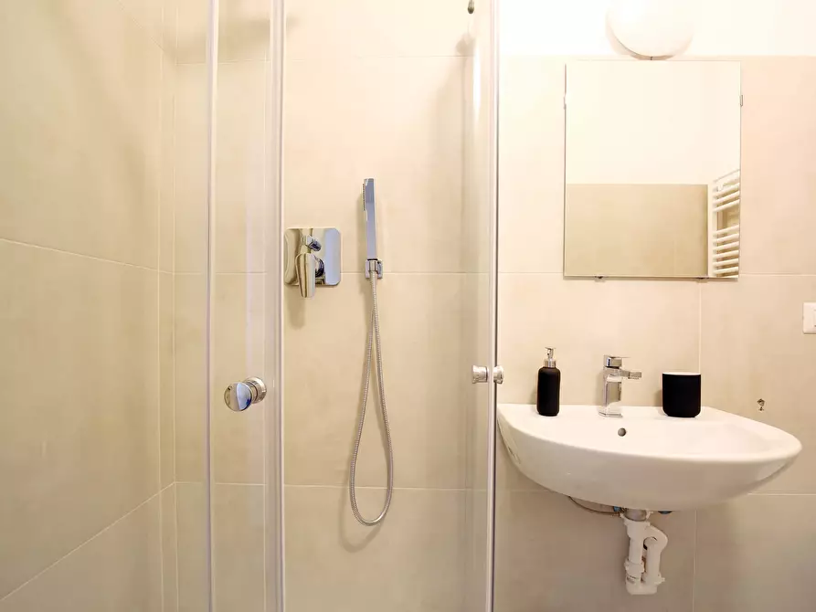 Immagine 16 di Camera in affitto  in Via Carlo Marx26 a Milano