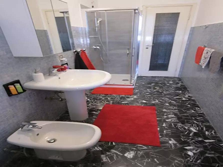 Immagine 55 di Camera in affitto  in Via Mauro Macchi44 a Milano