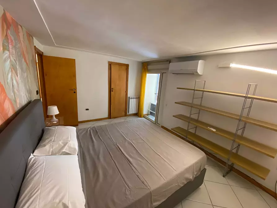 Immagine 2 di Appartamento in affitto  in Via dei Tribunali236 a Napoli