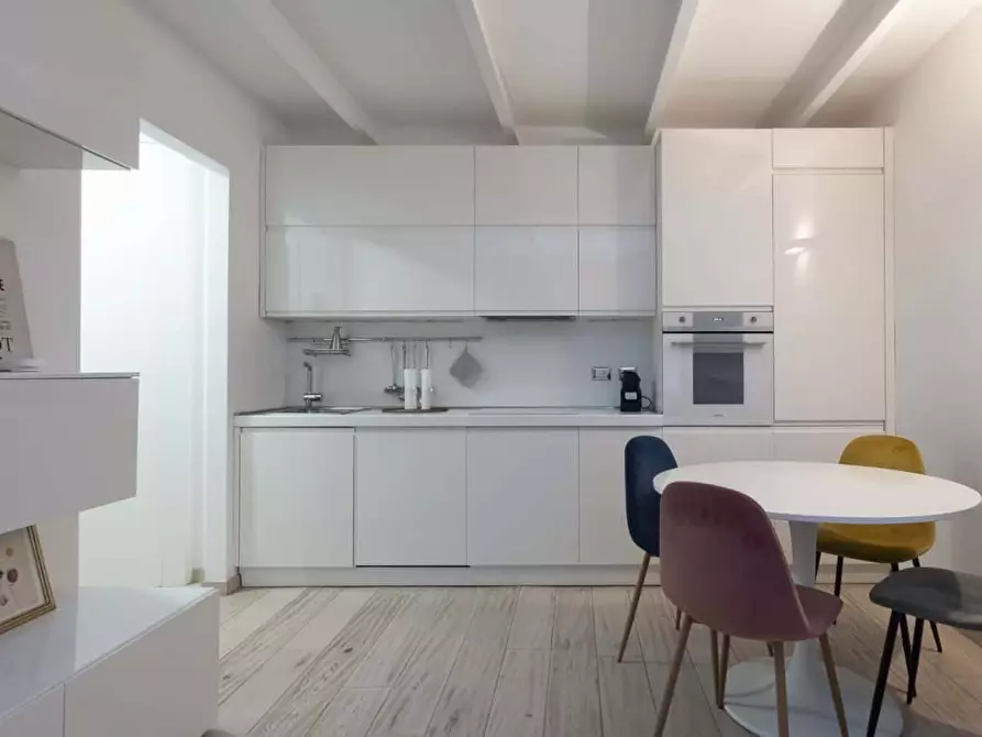Immagine 2 di Appartamento in affitto  in Via Vigevano13 a Milano