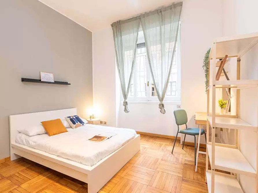 Immagine 18 di Camera in affitto  in Via Novegno1 a Milano
