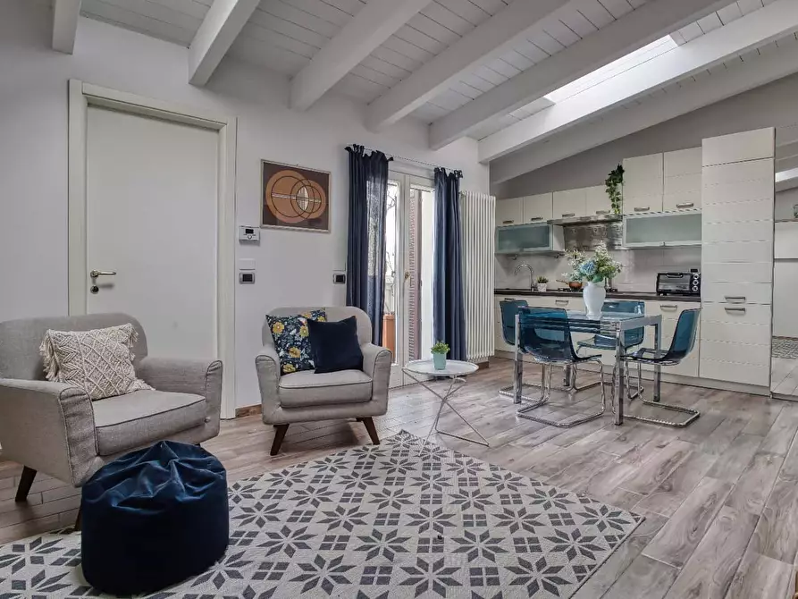 Immagine 20 di Appartamento in affitto  in Via Volvinio46 a Milano