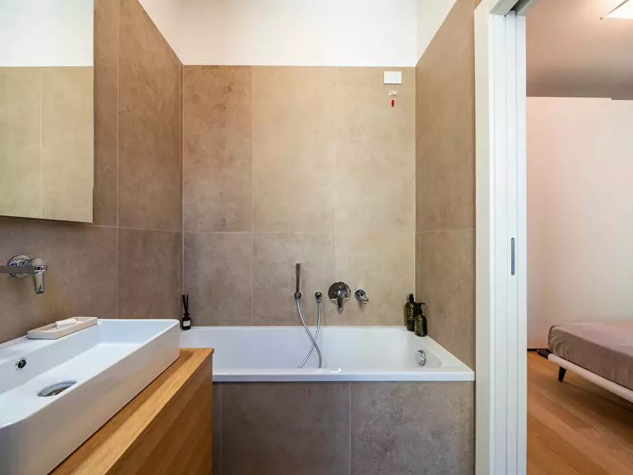 Immagine 43 di Appartamento in affitto  in Via Errico Petrella4 a Milano