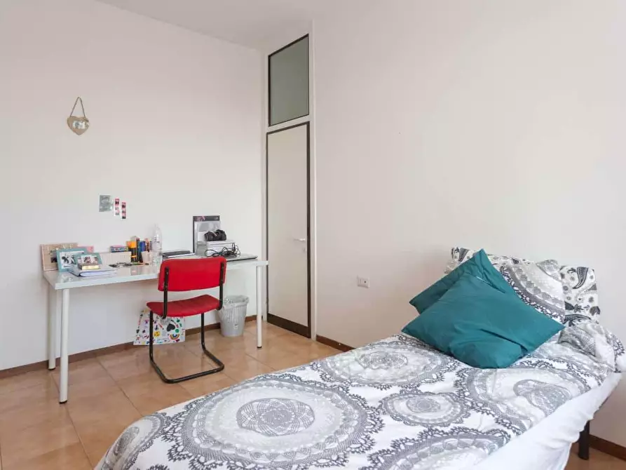 Immagine 39 di Camera in affitto  in Via Michele Saponaro a Milano