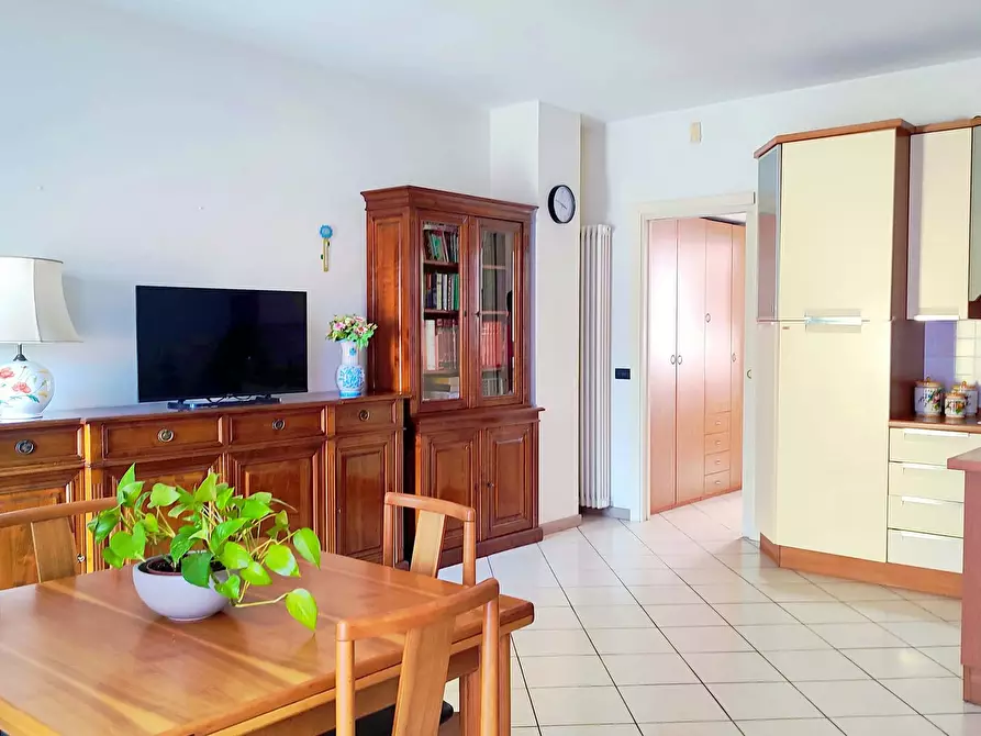 Immagine 6 di Appartamento in affitto  in Via Novara a Milano