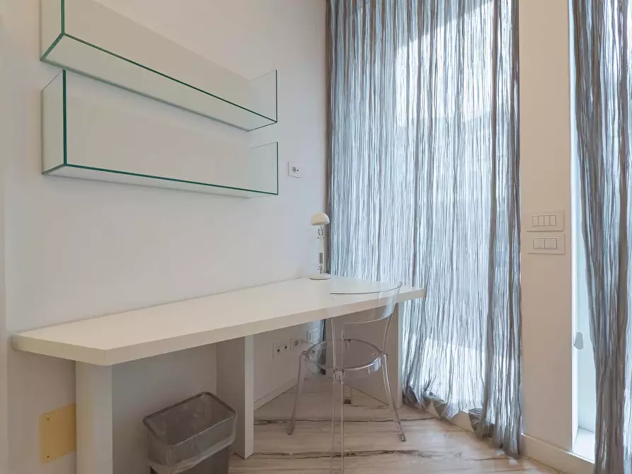 Immagine 31 di Appartamento in affitto  in Corso Europa10 a Milano