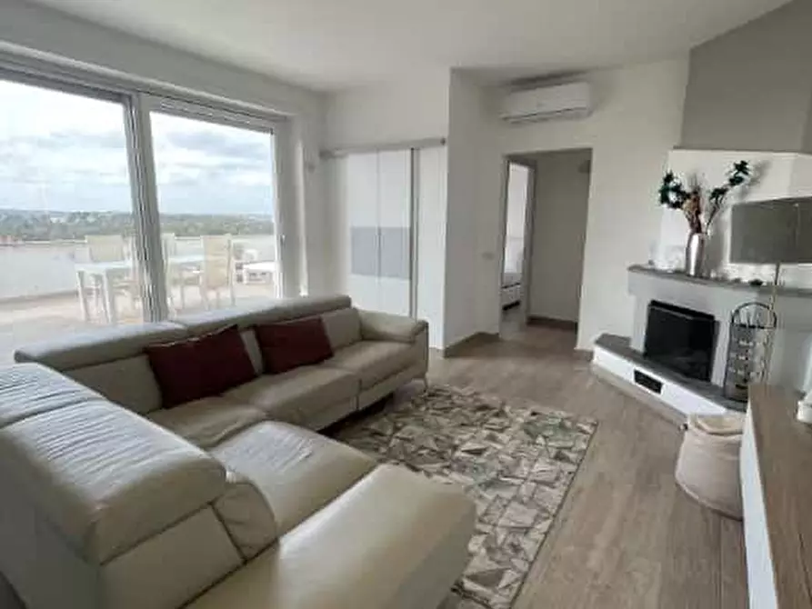 Immagine 5 di Appartamento in affitto  in Via Torri in Sabina14 a Roma