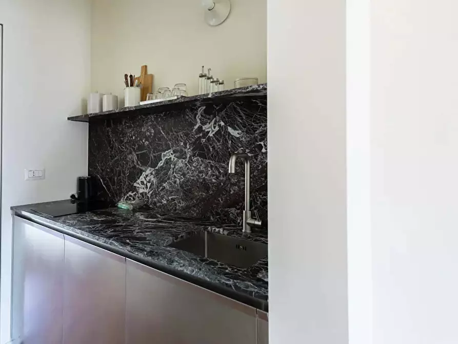 Immagine 15 di Appartamento in affitto  in Via Giordano Bruno11 a Milano