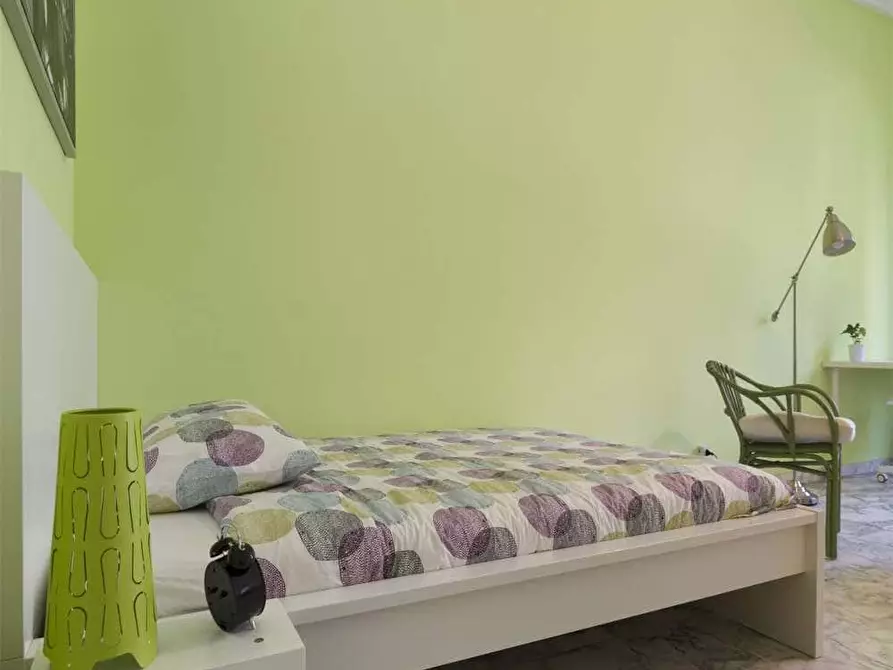 Immagine 4 di Camera in affitto  in Via Vincenzo Monti77 a Milano