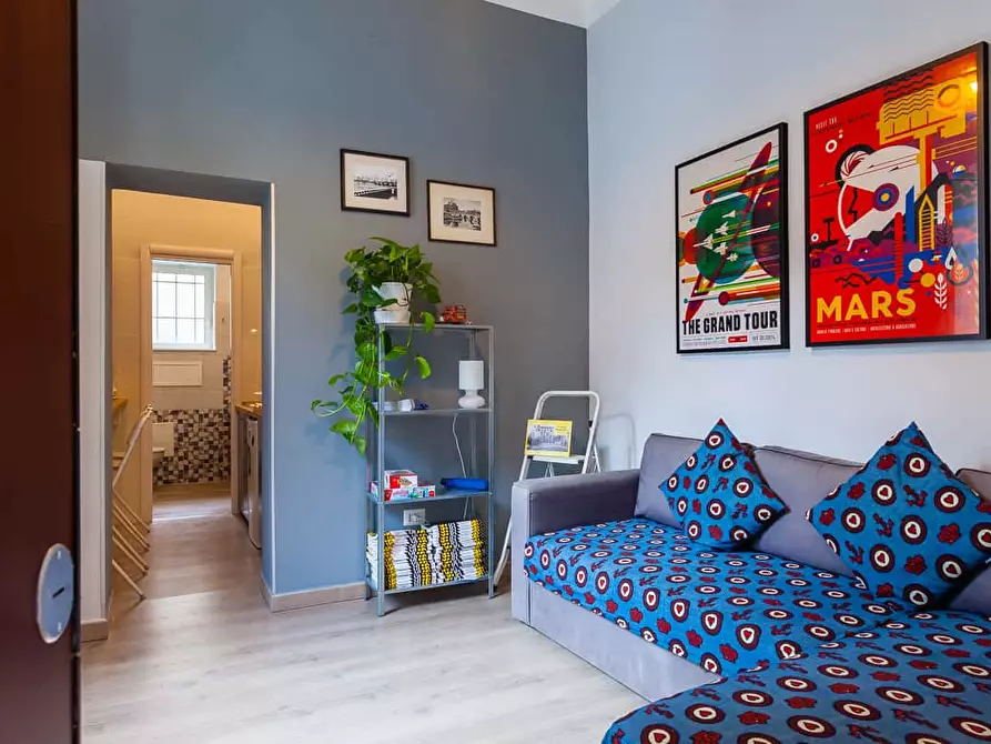 Immagine 21 di Appartamento in affitto  in Vico Santa Maria della Purità32 a Napoli