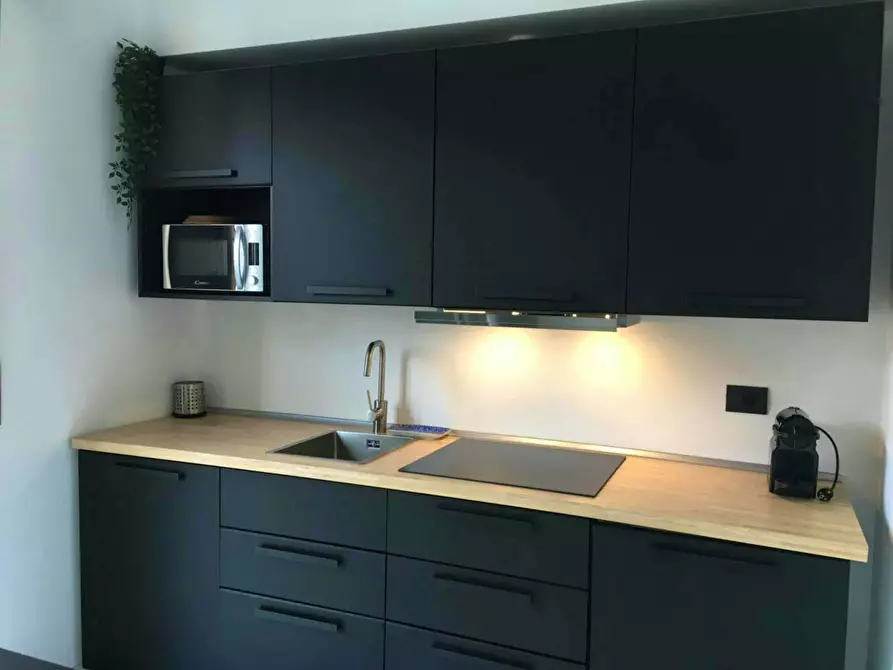 Immagine 10 di Appartamento in affitto  in Via Luigi Mercantini a Milano