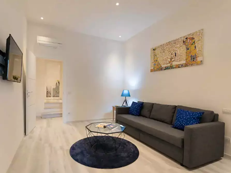 Immagine 13 di Appartamento in affitto  in Via dell'Albero a Firenze